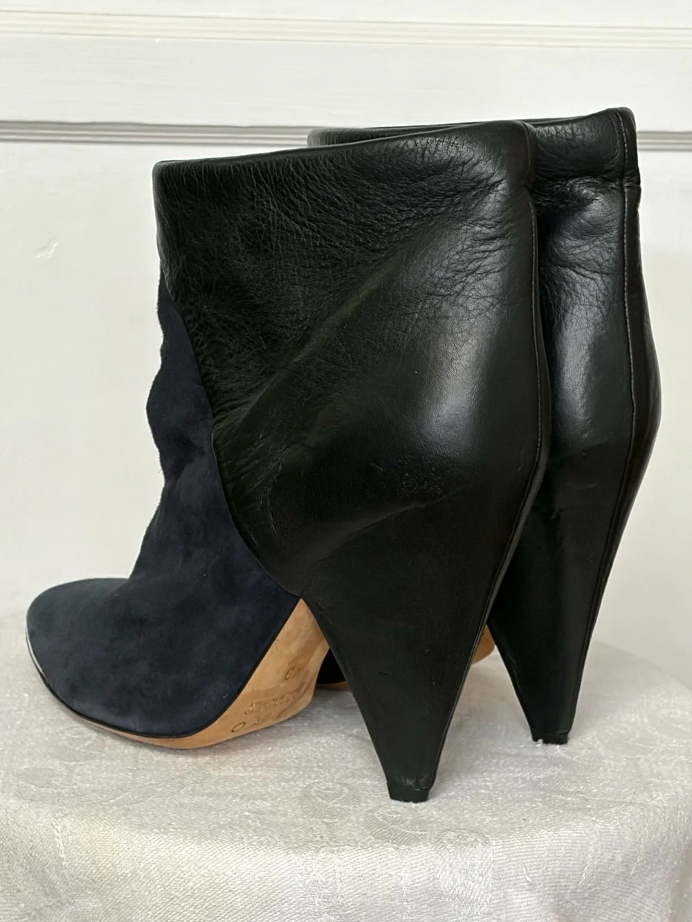 IRO Daithy Suede&Leather Metal Tipped Ankle Boots, pyramid heel, blk, 40, EUC
